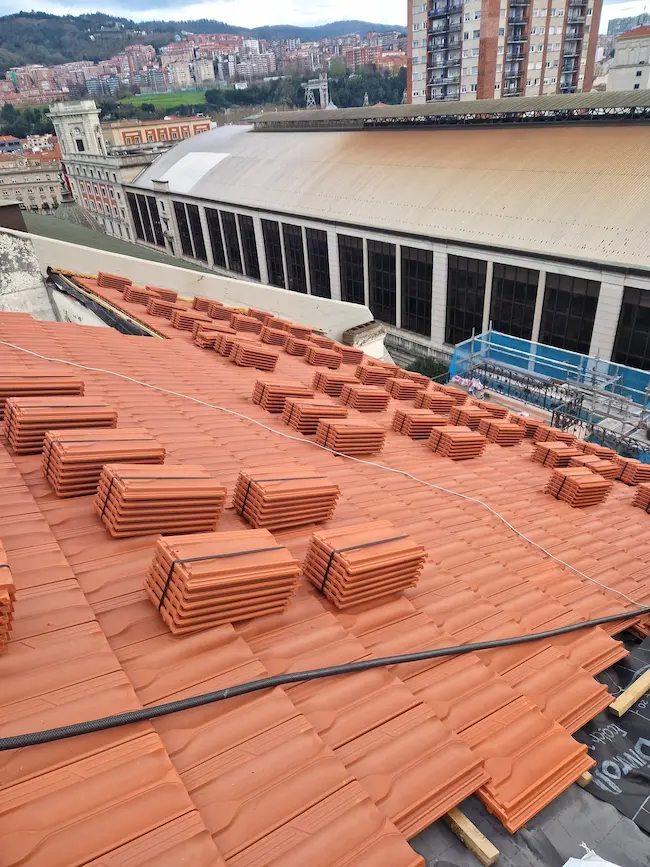 Reforma de tejado en Hurtado de Amezaga 8, Bilbao
