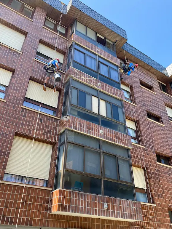 Trabajos verticales en Bizkaia