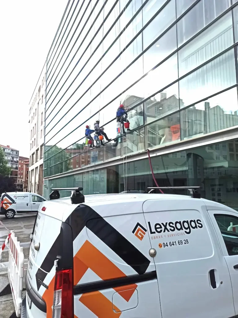 Trabajos verticales en Bizkaia